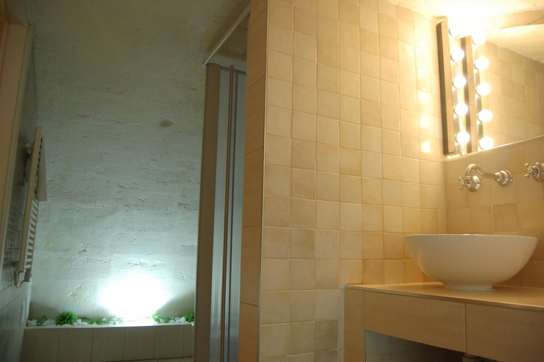 Bathroom 4, Antica Mateola, Matera