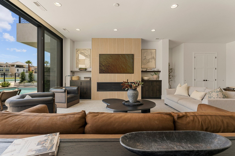 Living area 4, Luxury Beachside 7 Bedroom Home, Washington