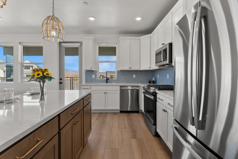 Private kitchen 3, The Lagoon Neighbor 3 Bedroom Condo, Washington