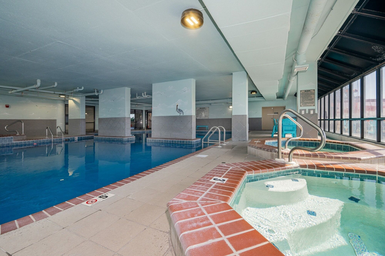 Pool 5, Phoenix X 312 2 Bedroom Condo, Escambia