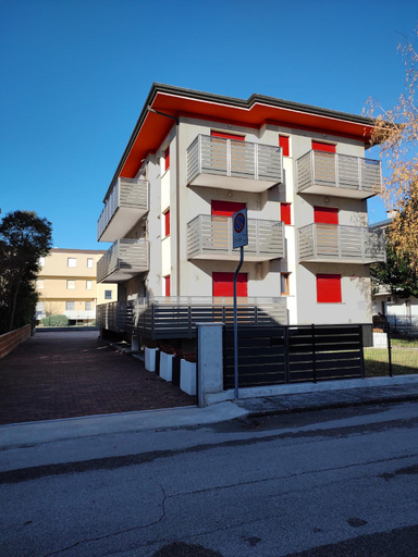 Exterior view 2, Comfortable apartment by the beach, Udine