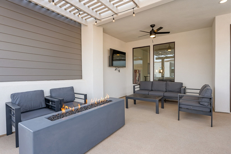 Interior 3, Oasis Retreat 5 Bedroom Townhouse, Washington