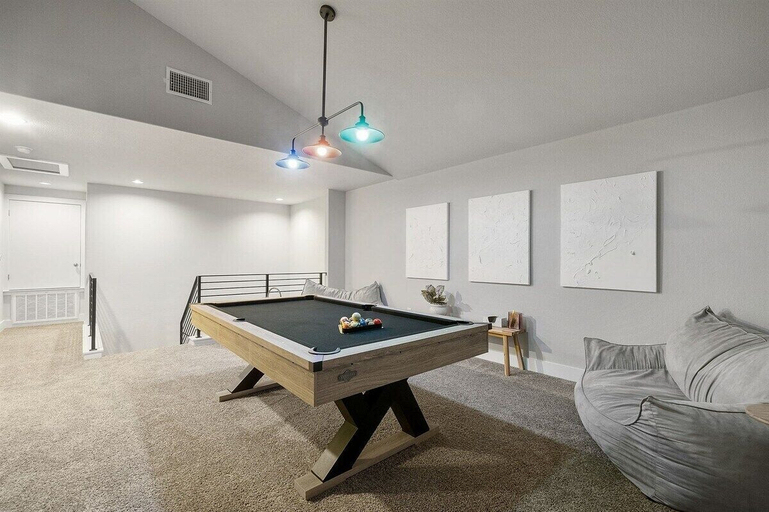 Game room 3, Spacious Cozy 4B Home in Frisco, Travis