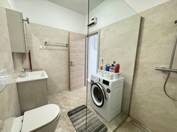 Bathroom 3, Flowers Apartments Medulin, Fucane 2, Medulin
