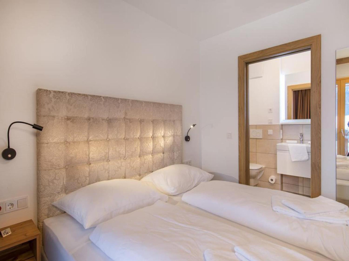 Bedroom 3, Modern Chalet near Zillertal Arena, Zell am See