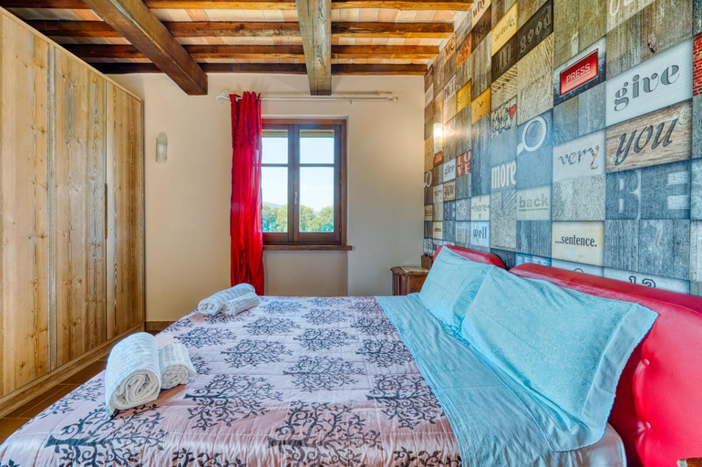 Bedroom 2, Casale Rialto, Perugia