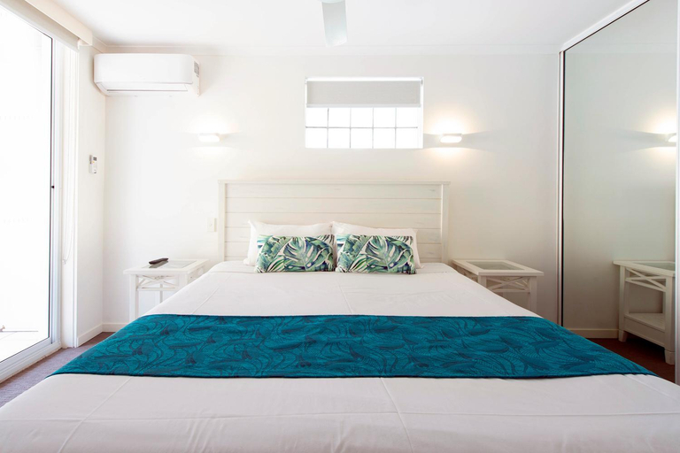 Bedroom 2, Sandcastles Hotel Noosa, Noosa - Noosa-Noosaville