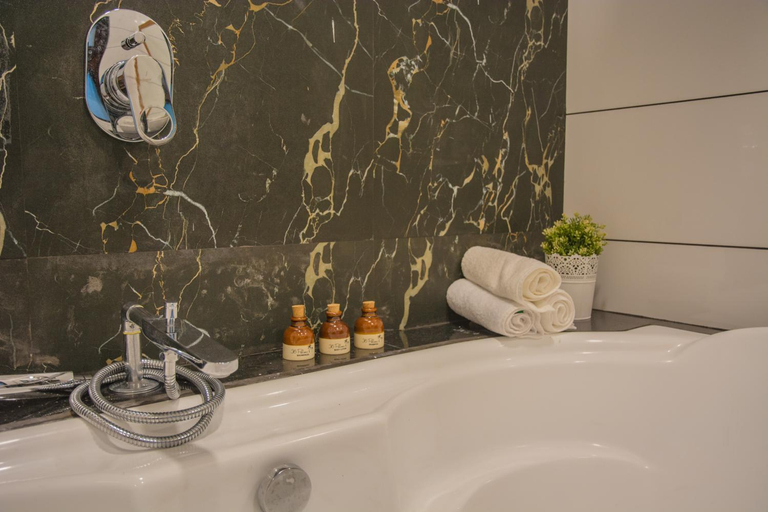 Bathroom 3, 36 Palms Residency- Sea View Villa, Ernakulam