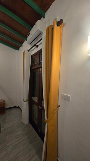 Bedroom 2, The Reef Edge, Matara Four Gravets