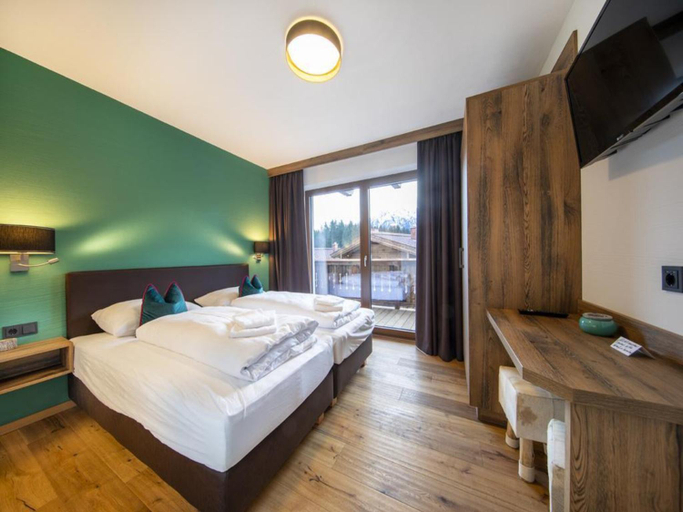 Facilities 2, Alpine Chalet with Sauna and Balcony, Zell am See