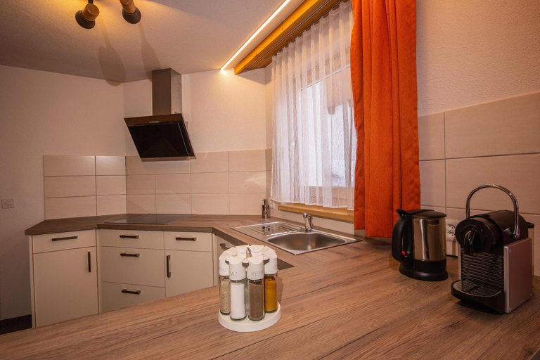 Facilities 5, Malmurainza, Inn