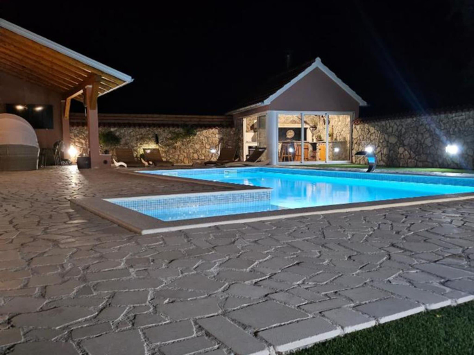Sport & Beauty 5, Villa Nika, Drniš