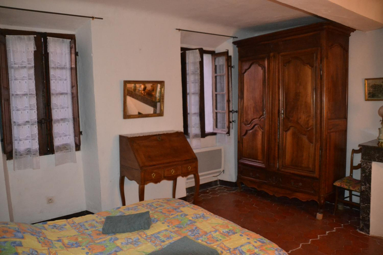 Bedroom, Pays du Verdon , etape, sejour fraicheur dans maison de caractere, Var