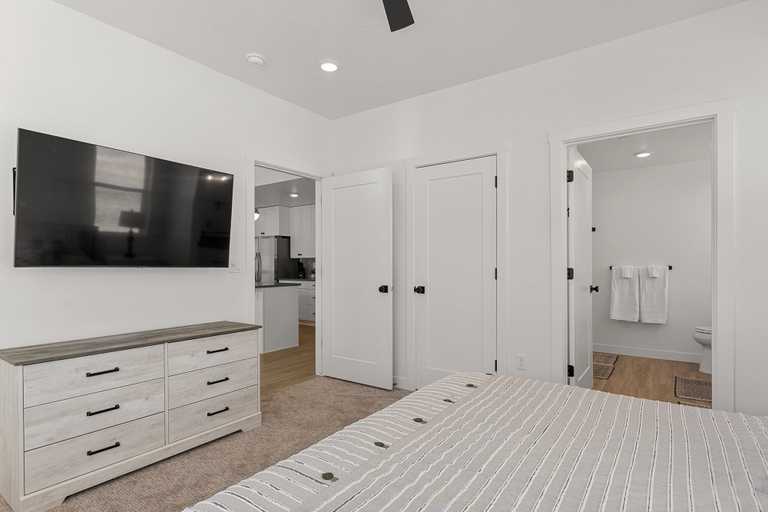 Room 3, Cliff Side Retreat 2 Bedroom Condo, Washington