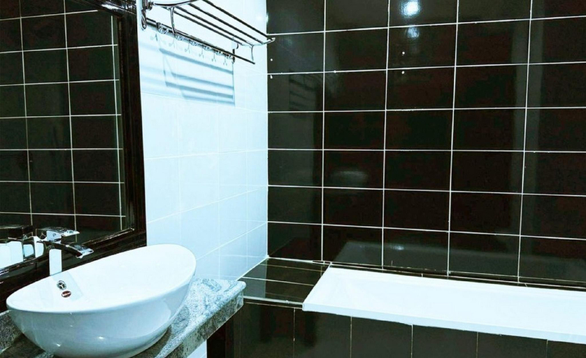 Bathroom 3, VICPEALIA HOTEL LTD, Uyo