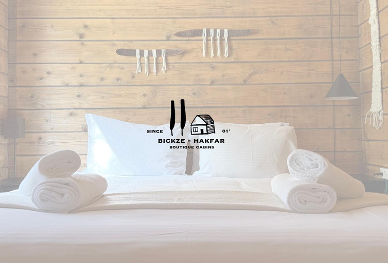 Bedroom, wooden Edge Of The Village