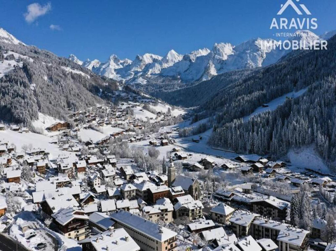 Others 5, Chalet Noisettes, Haute-Savoie