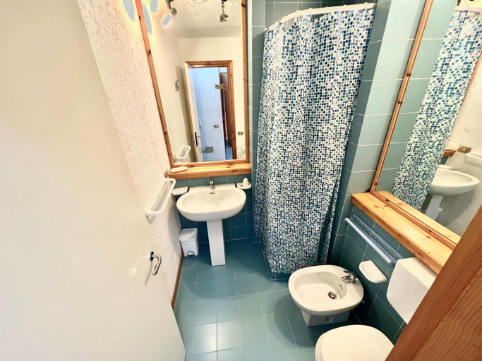 Bathroom 2, Residence Cugnana Verde, Olbia-Tempio