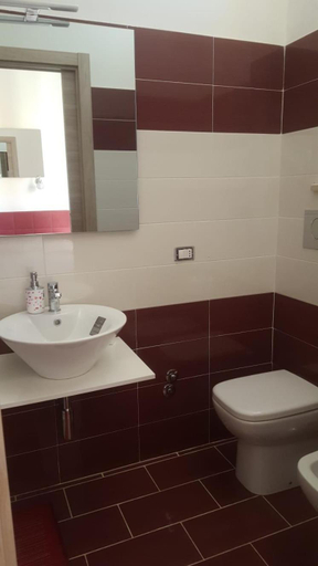 Bathroom, NUOVA AURORA Rent Rooms, Messina