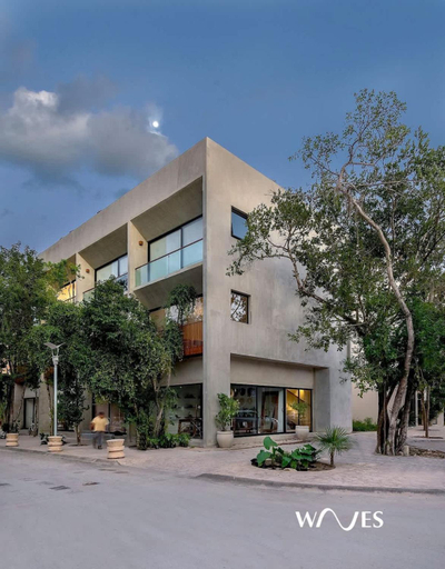 Exterior & Views