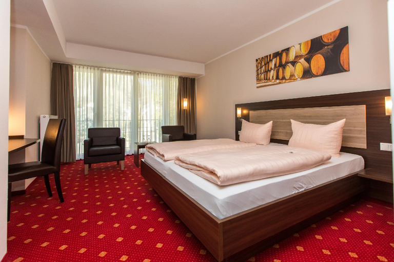 Bedroom 2, Park Hotel, Cochem-Zell