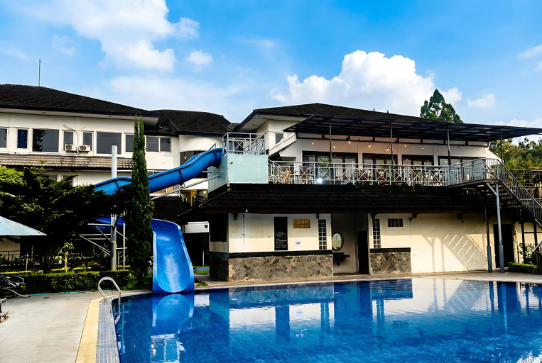 Exterior & Views 2, Parama Hotel Puncak, Bogor