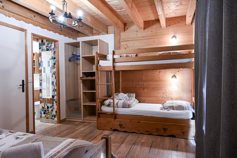 Bedroom 2, Le chalet d'en o, Haute-Savoie