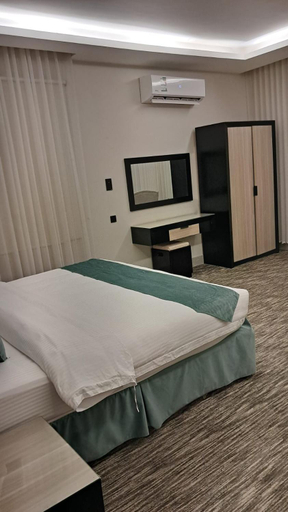 Bedroom 2, Elaf Suits