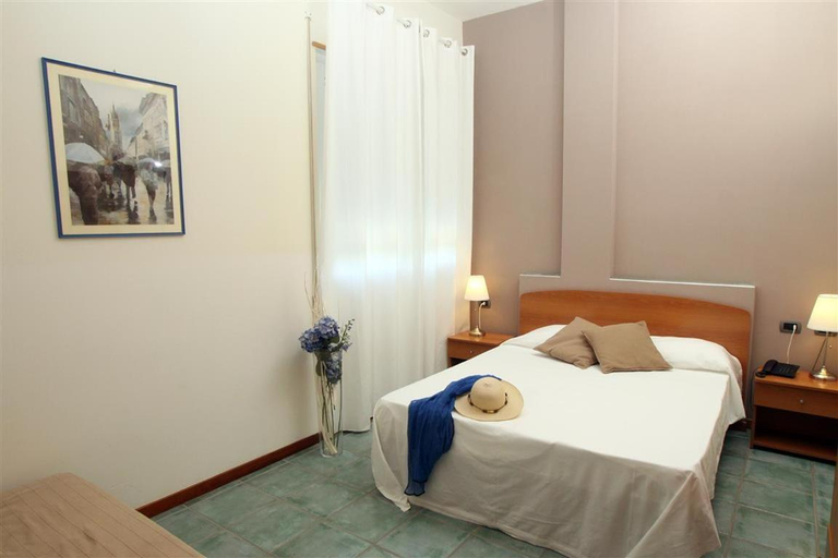 Bedroom 2, Stella Maris Hotel, Taranto