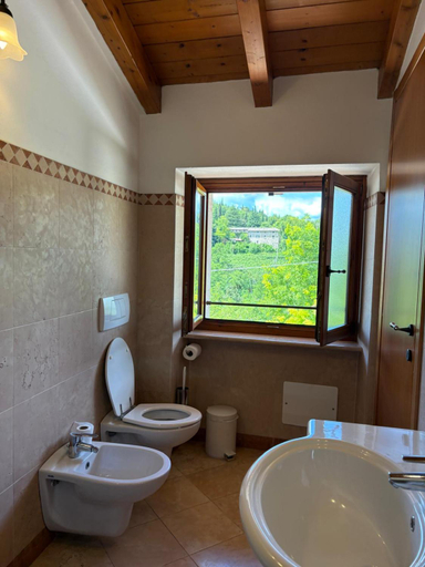 Bathroom 3, Ca Del Ponte, Verona