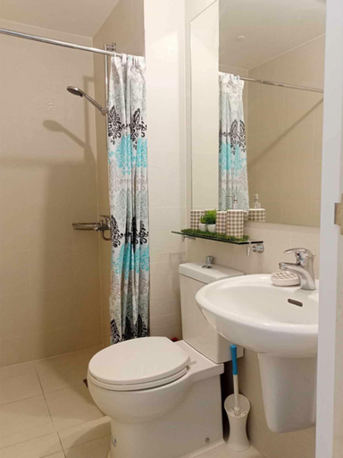 Bathroom 3, Azure Urban Resort Residences w/ WIFI and Netflix, Pasay City