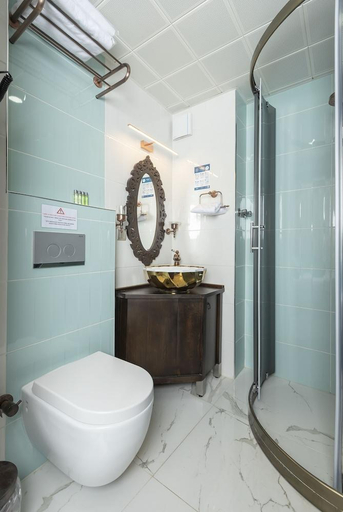 Bathroom 5, Marina Foça Hotel, Foça