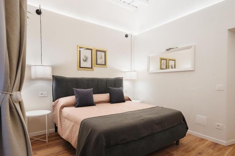 Others 5, PAX apartment, Roma