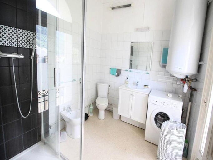 Bathroom 3, Residence Pyrenees Palace, Haute-Garonne