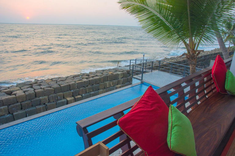Sport & Beauty 5, 36 Palms Residency- Sea View Villa, Ernakulam