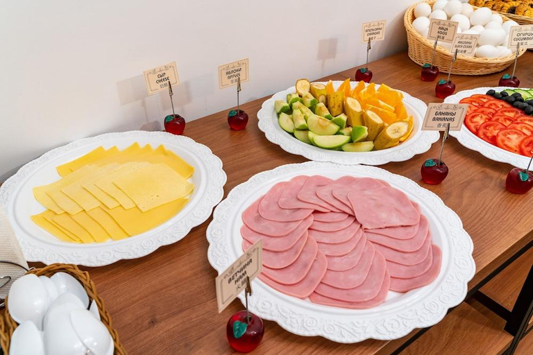 Food & Drinks 5, Hotel Democrat on Nekrasova 58, Sankt-Peterburg gorsovet