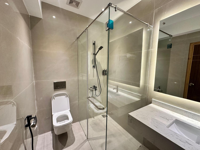 Bathroom 3, Hamsun Shahrah-e-Faisal Extension, Karachi