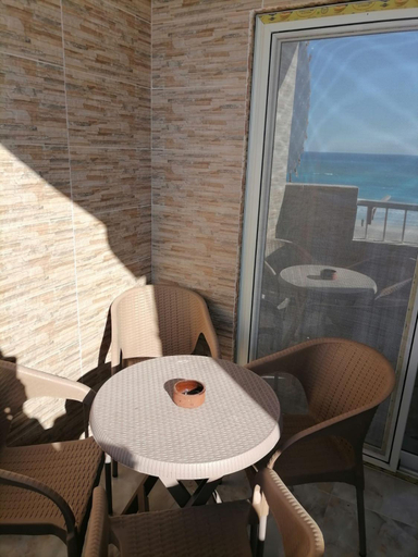 Others 5, family condo with panoramic sea view, Al-'Amriyah
