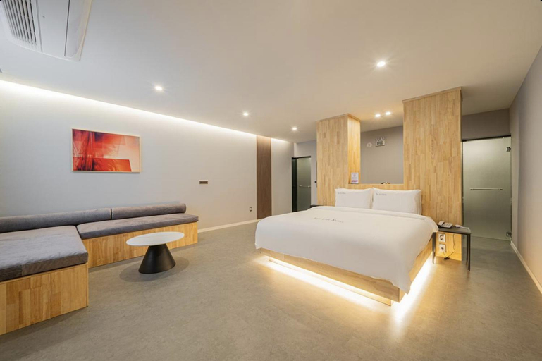 Bedroom 2, Cheongju The City Hotel, Cheongju