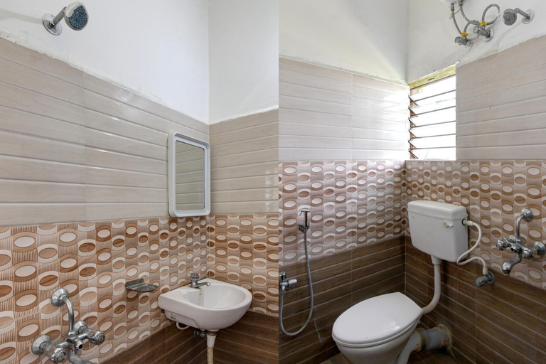 Bathroom 4, Hotel O Sri Govinda, Puri