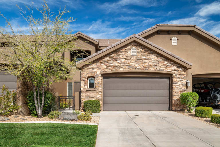 Exterior 4, Zion's Edge 4 Bedroom Townhouse, Washington