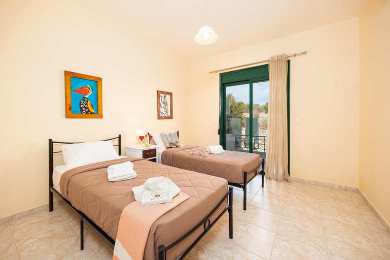 Bedroom 2, Villa Phoebe, Crete