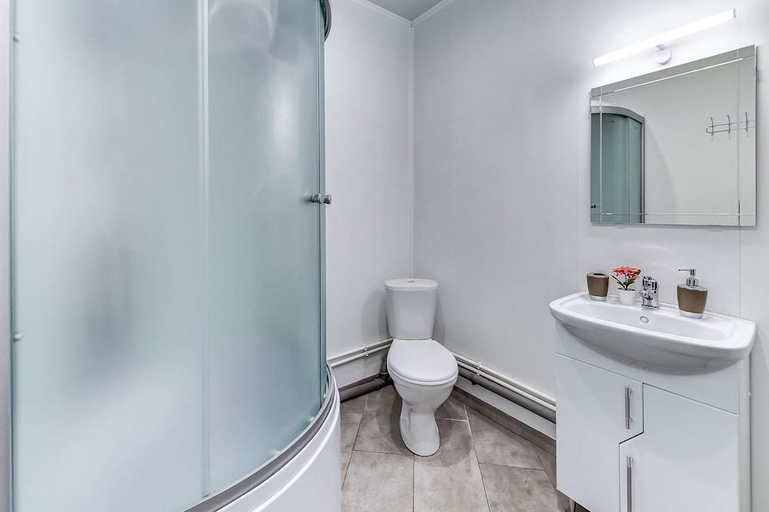 Bathroom 3, Hotel Democrat on Nekrasova 58, Sankt-Peterburg gorsovet