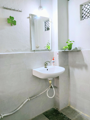 Bathroom 3, Krishnaalay Guest House, Ujjain
