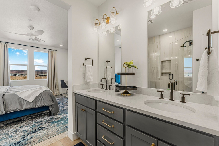 Bathroom 2, Azure Sands 3 Bedroom Condo, Washington