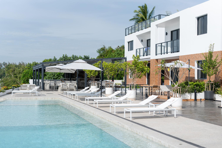Swimming pool [outdoor] 2, The Village Chumphon Hotel, Pathiu