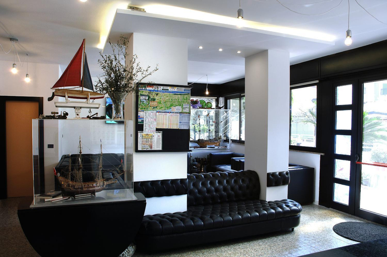 Public Area 2, Marbella, Ravenna