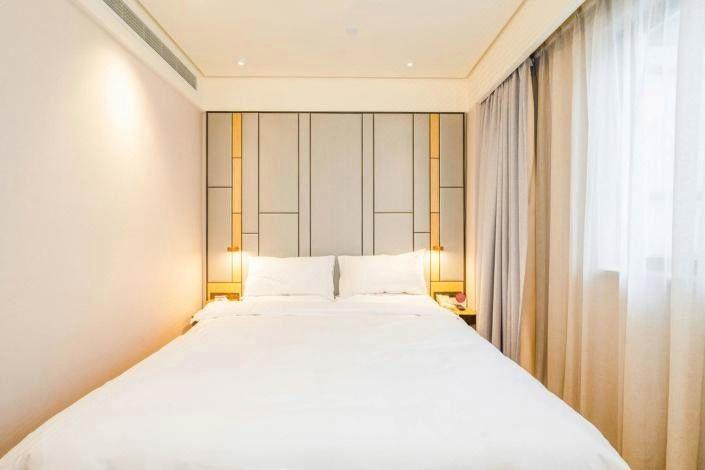 Bedroom 2, Ji Hotel Jiaxing Xitang Branch , Jiaxing