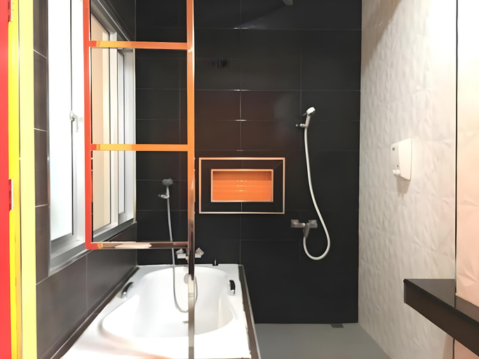 Bathroom 4, Tanisa Resort, Muang Chumphon