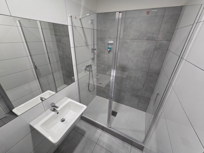 Bathroom 2, Spirit apartments, with garage parking possible, Brno